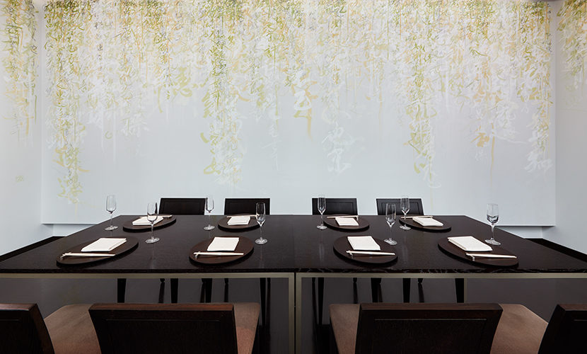 front-artist-iroha-poem-mami-art-private-room-Japanese-restaurant-hanasanshou-park-hotel-tokyo-2022-830x500-1.jpg